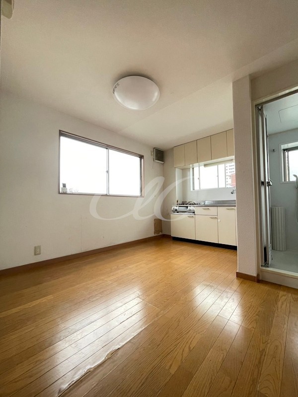 成川ビル リビング