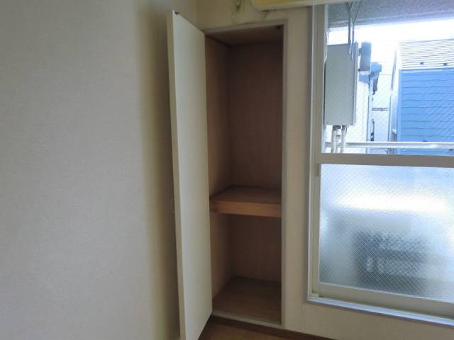 メゾン三輪 収納