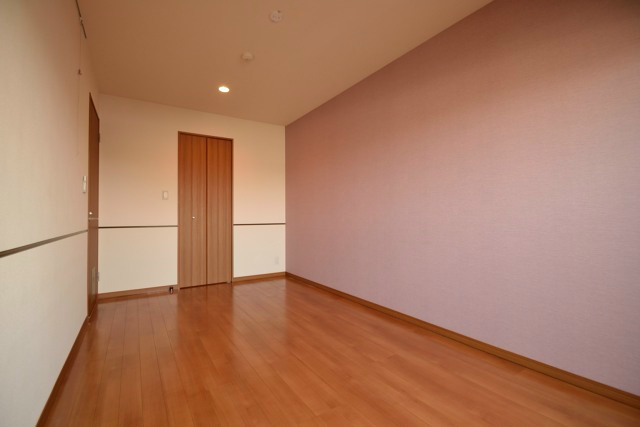 ロイヤルパークス新田 ベッドルーム