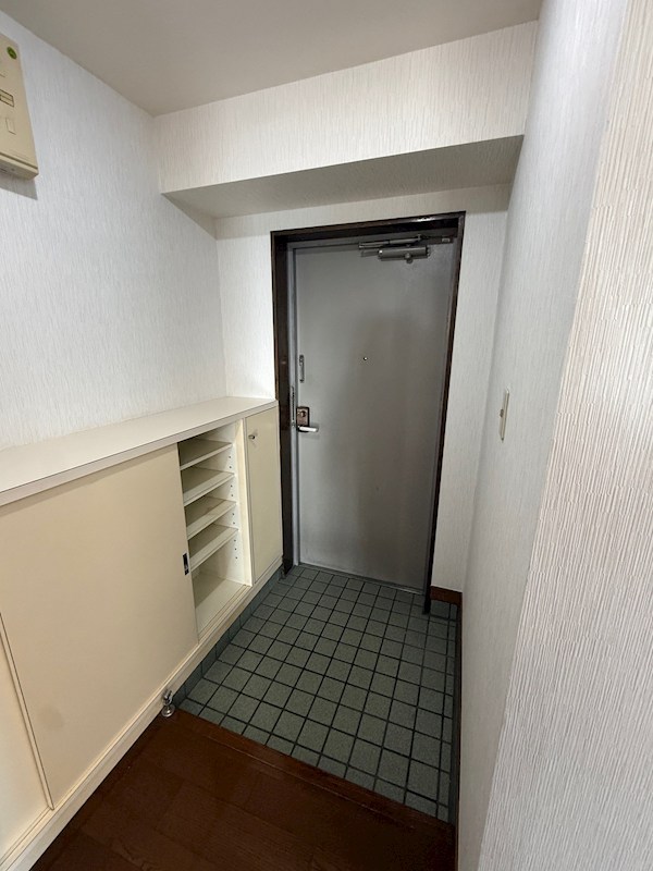 パークサイドアダチⅡ 玄関