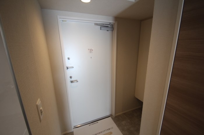 ホーリーホック 玄関