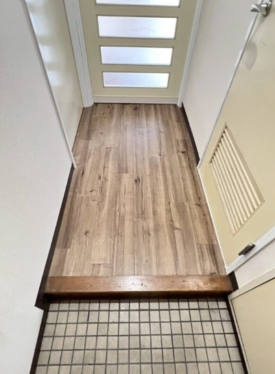 メゾン・カドリーユ 玄関