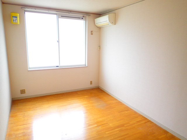 ツインハイツ秋山２ ベッドルーム