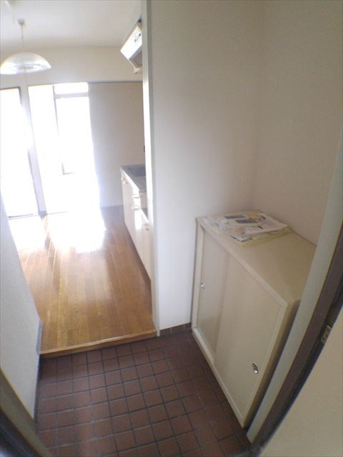 メゾン由紀 玄関