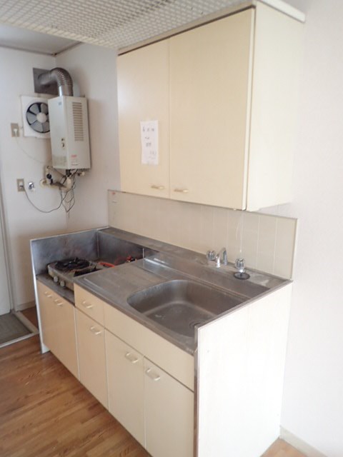 ツインハイツ秋山２ キッチン