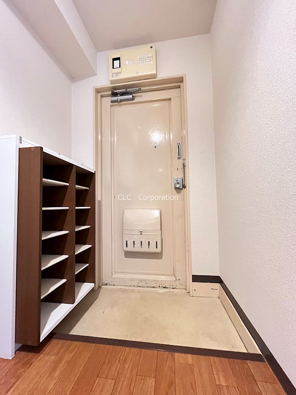 第三西野ビル 玄関