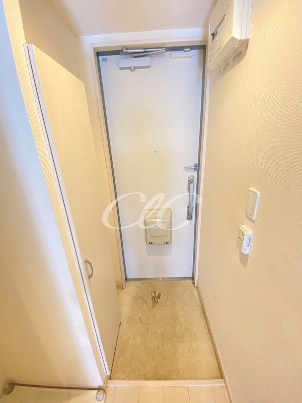 リブリ・ウィステリア小岩  玄関