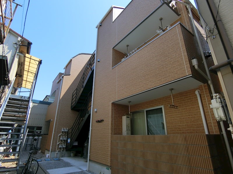 建築中