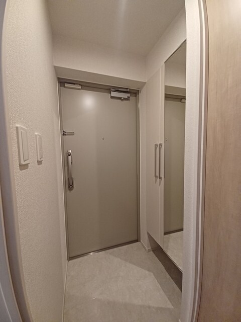 ロータス　ザ・レジデンス入谷  玄関