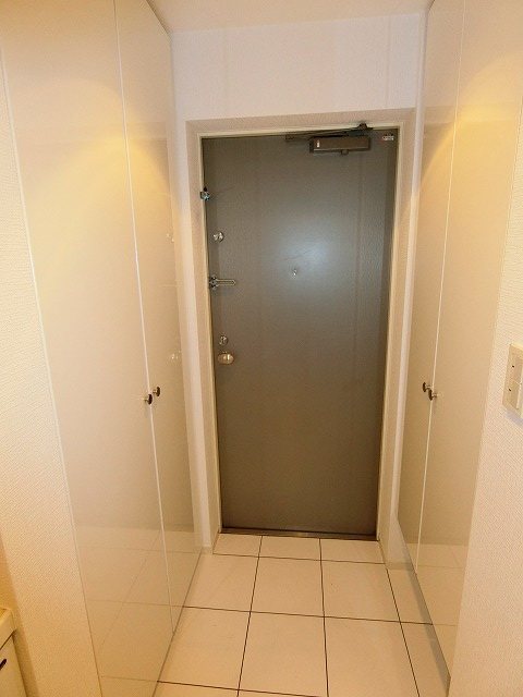 カスタリア銀座 玄関