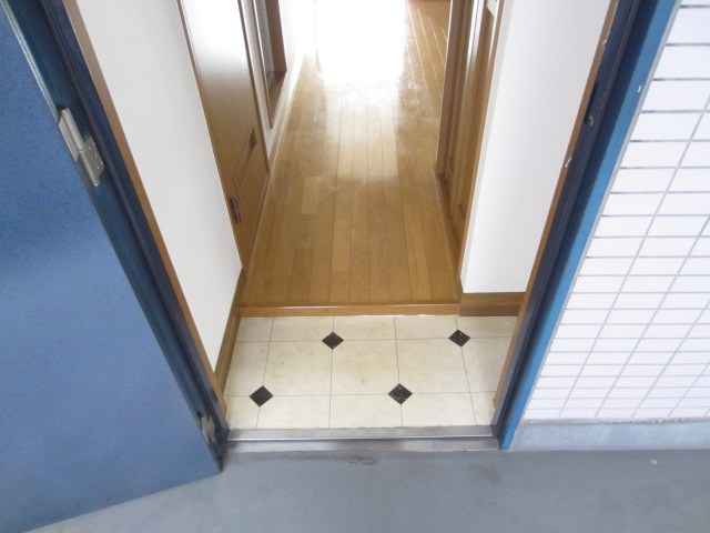 グランデュールヨシタケ 玄関