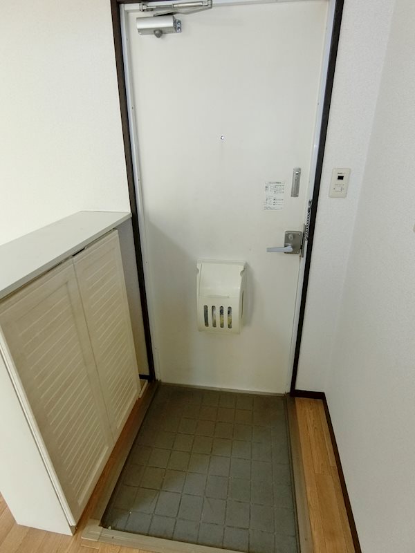 サンライフ・ヒルズⅡ 玄関