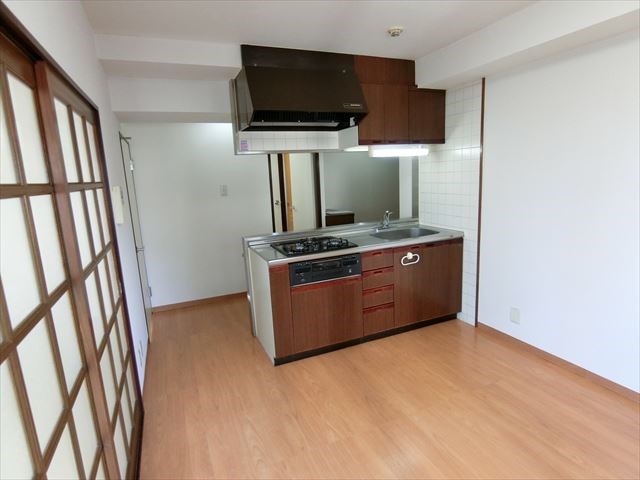 町屋伸和ビル リビング