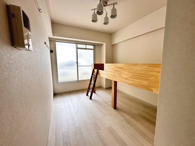 モア３ ベッドルーム