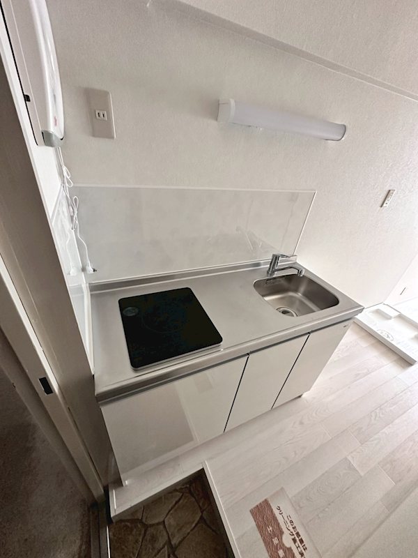 モア３ キッチン