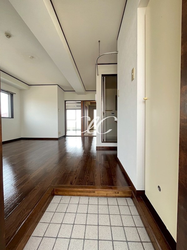 ベル六本木 玄関