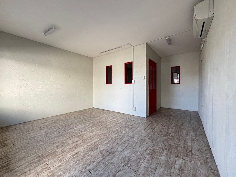 中川田中ビル リビング