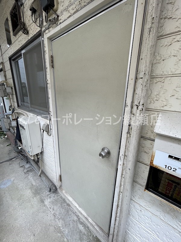 ハウススガワラ 玄関