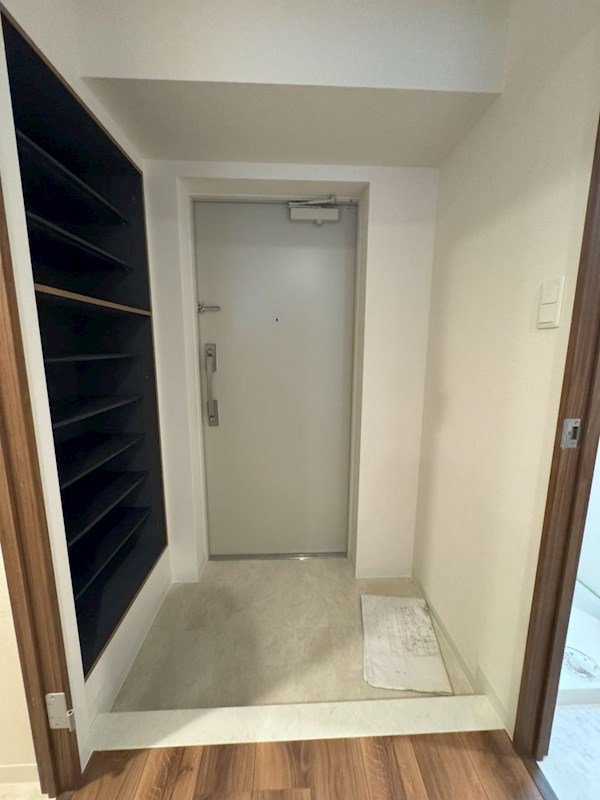 アベニール 玄関