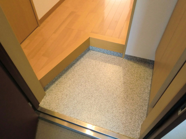 ロイヤルハイム王子 玄関