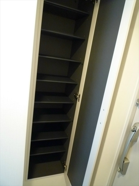 ラヴィン 収納