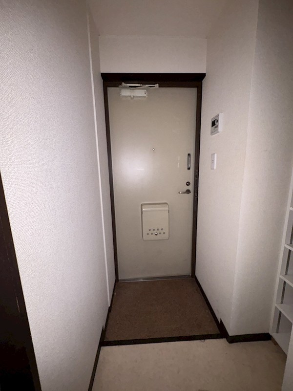 石川ハイツ 玄関