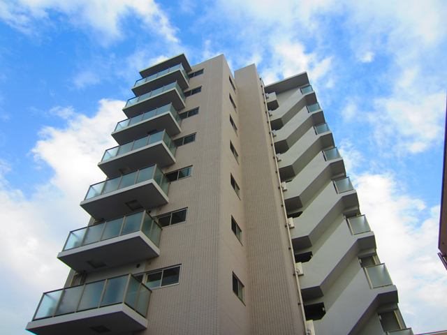 セレーノ六町 外観