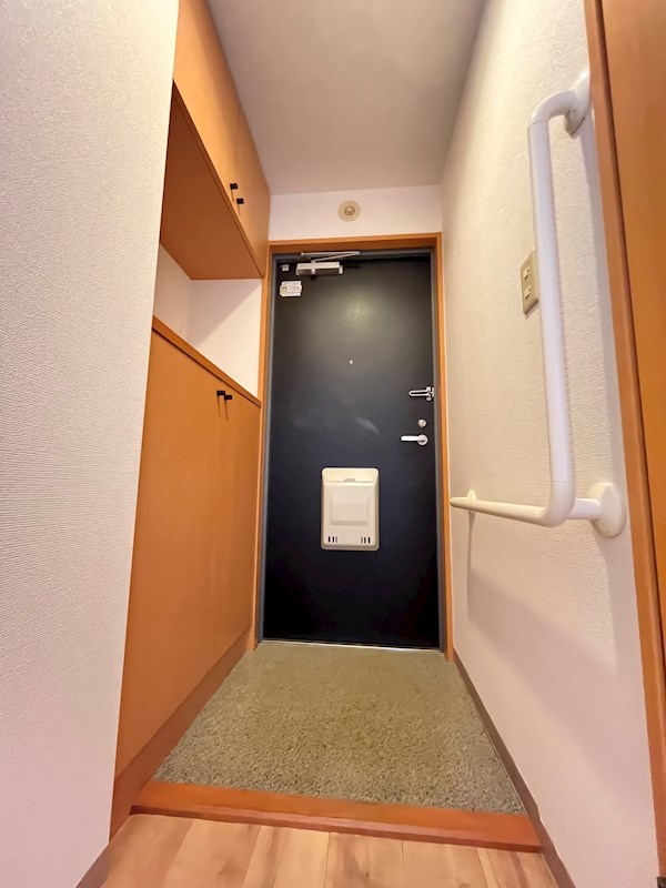 クレセール 玄関