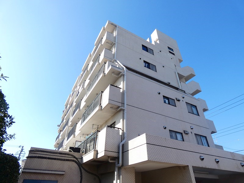 ライフインタカラ 外観