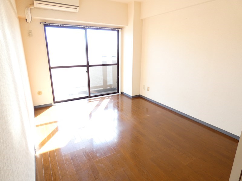 ライフインタカラ ベッドルーム