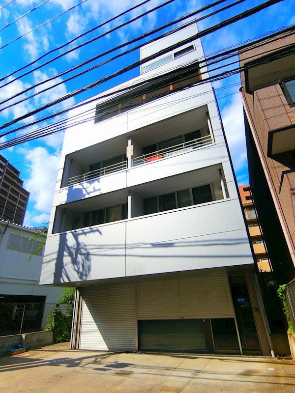 フラットカズン 201号室 外観