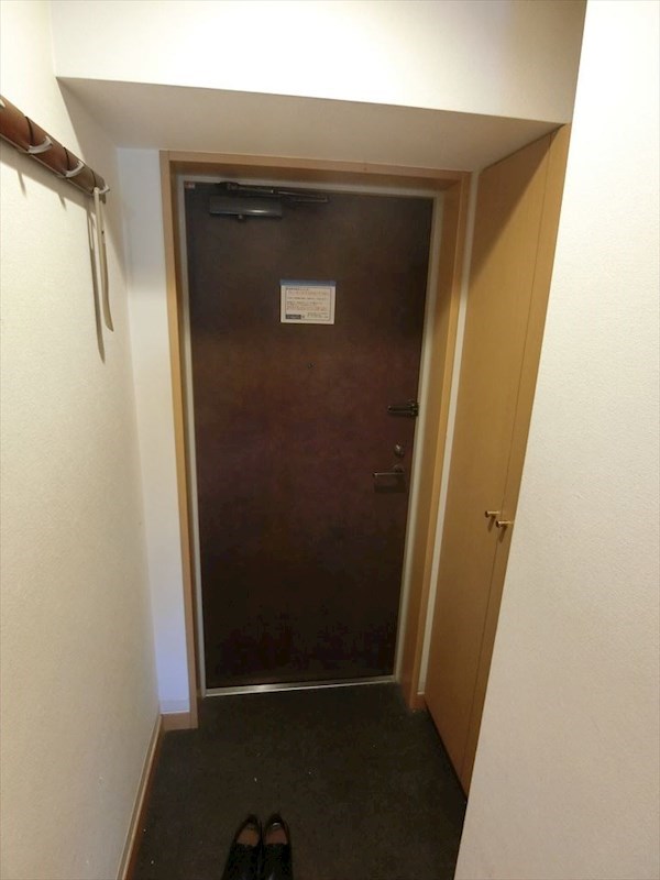 アルト   玄関