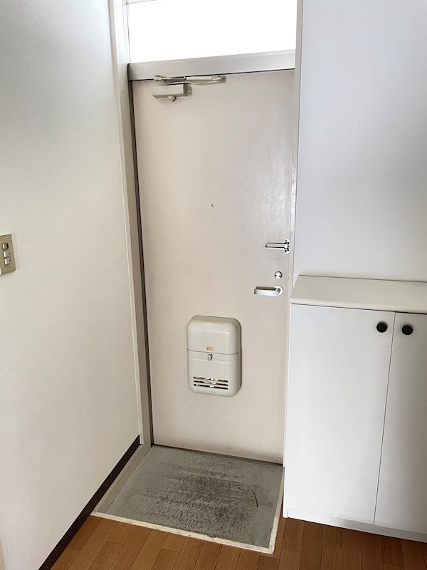 バンボーハイツ３号館 玄関