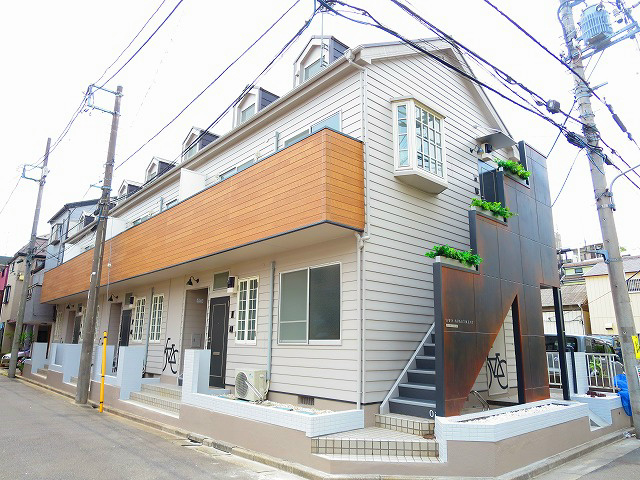 OWN APARTMENT 一之江  外観