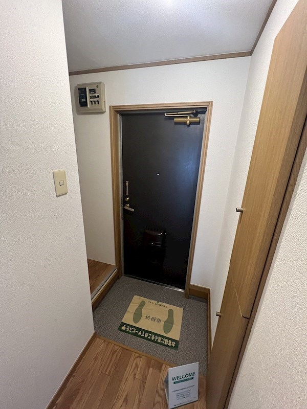 プレミアムフジタ   玄関