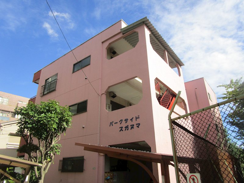 パークサイドスガヌマ     外観