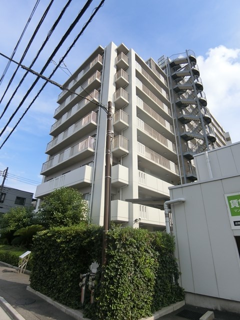 ライオンズガーデン町屋  外観