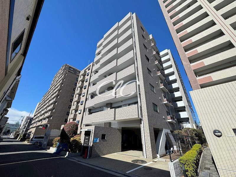 ロイヤルエンブレム 704号室 外観