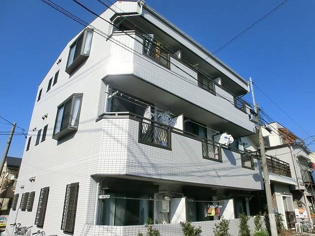 クリスタルガーデン 外観