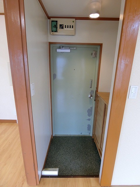田中マンション 玄関