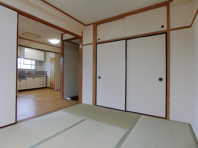 田中マンション ベッドルーム