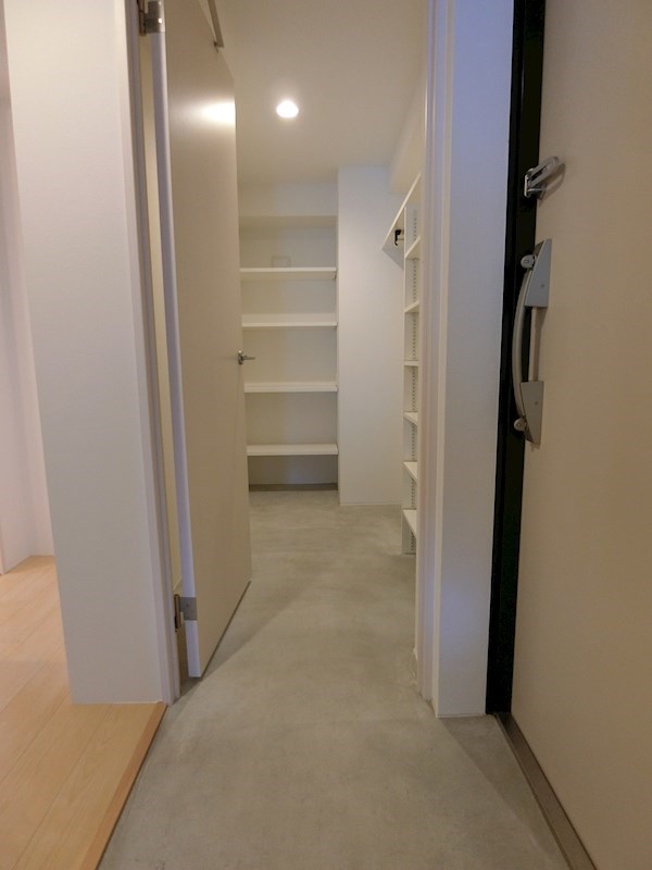 レジス飛鳥山公園 玄関