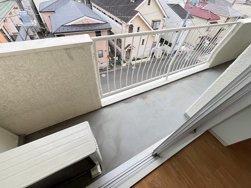 ライヴス行徳  ベランダ