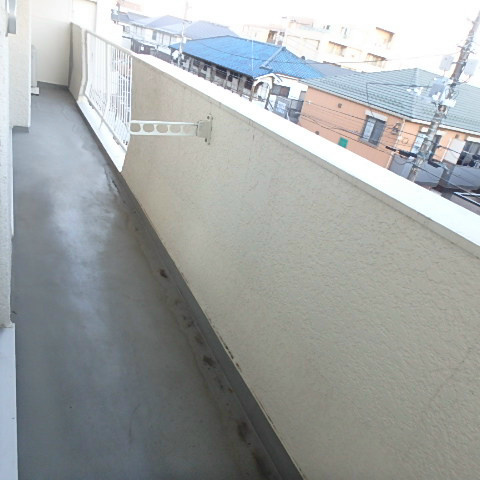 ライヴス行徳  ベランダ