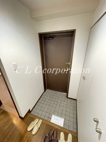 アライハウスⅡ 玄関