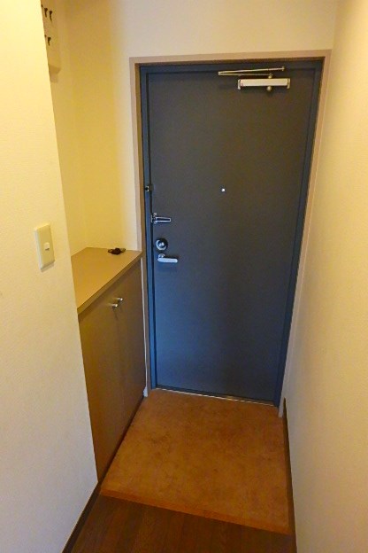 レジデンス中島 玄関