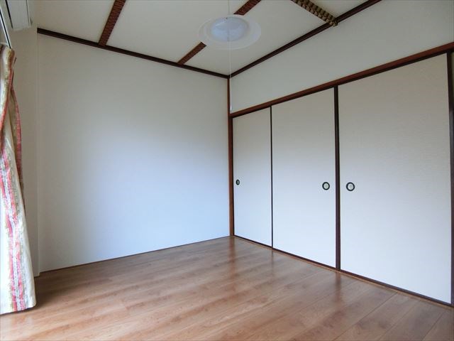 豊川マンション ベッドルーム