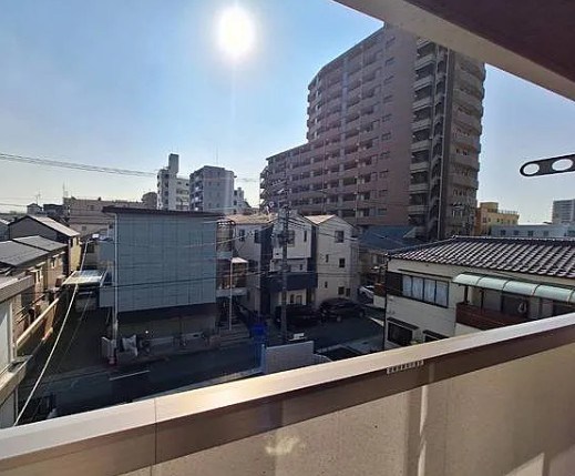 ＣＯＵＲＴ　ＨＩＬＬＳ　ＮＩＳＨＩＯＧＵ（コートヒルズニシオグ） ベランダ