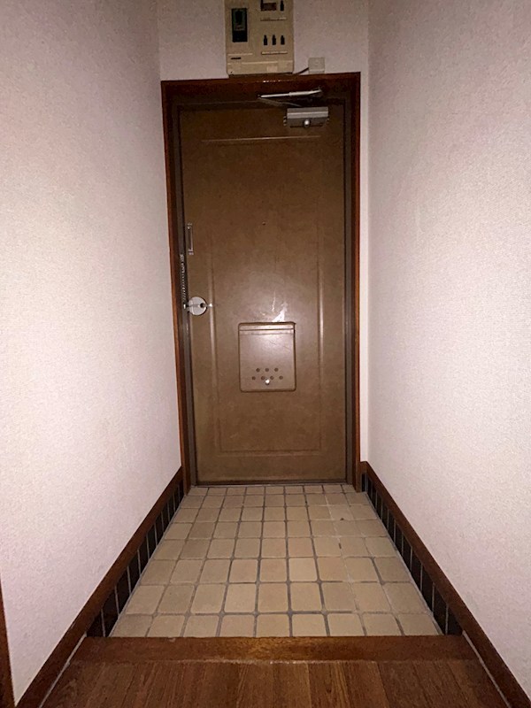 コーポ高津 玄関