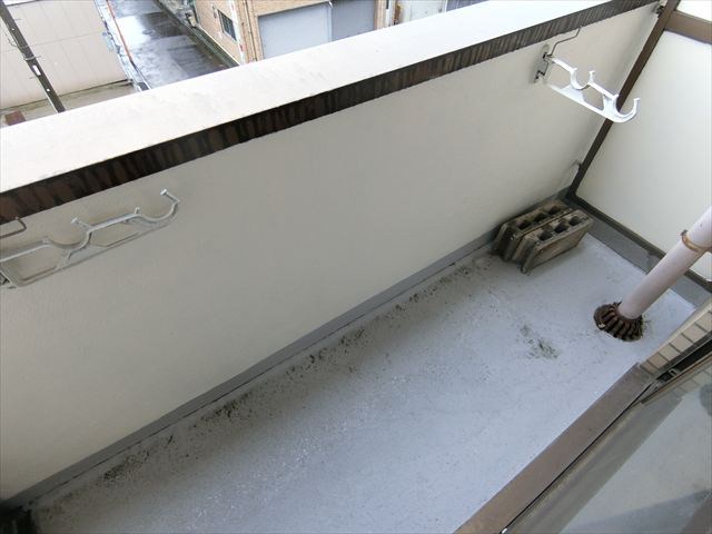 育成ビル ベランダ